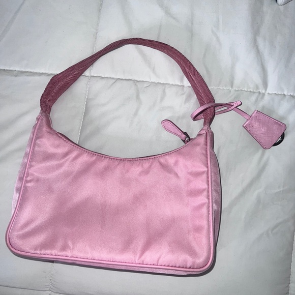 SOLD Prada re-edition re-nylon mini bag - Picture 4 of 5